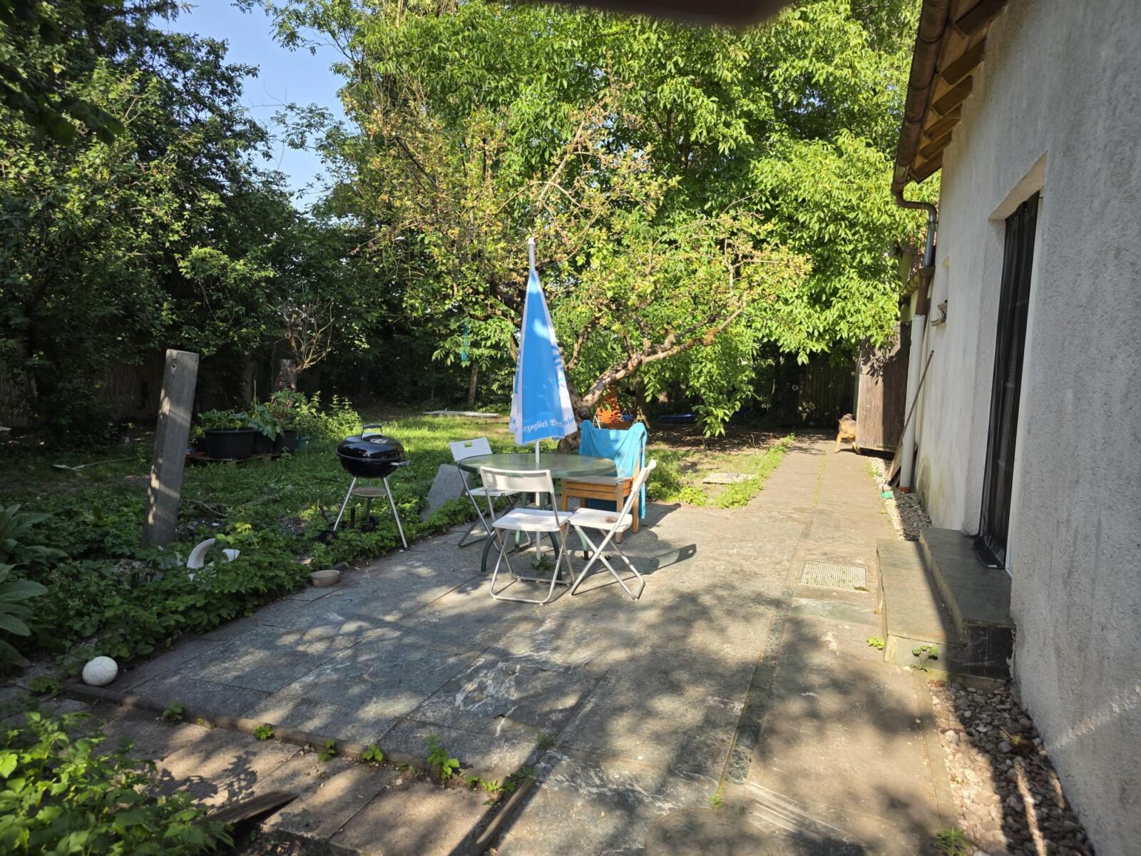 Garten hinten Haus 86