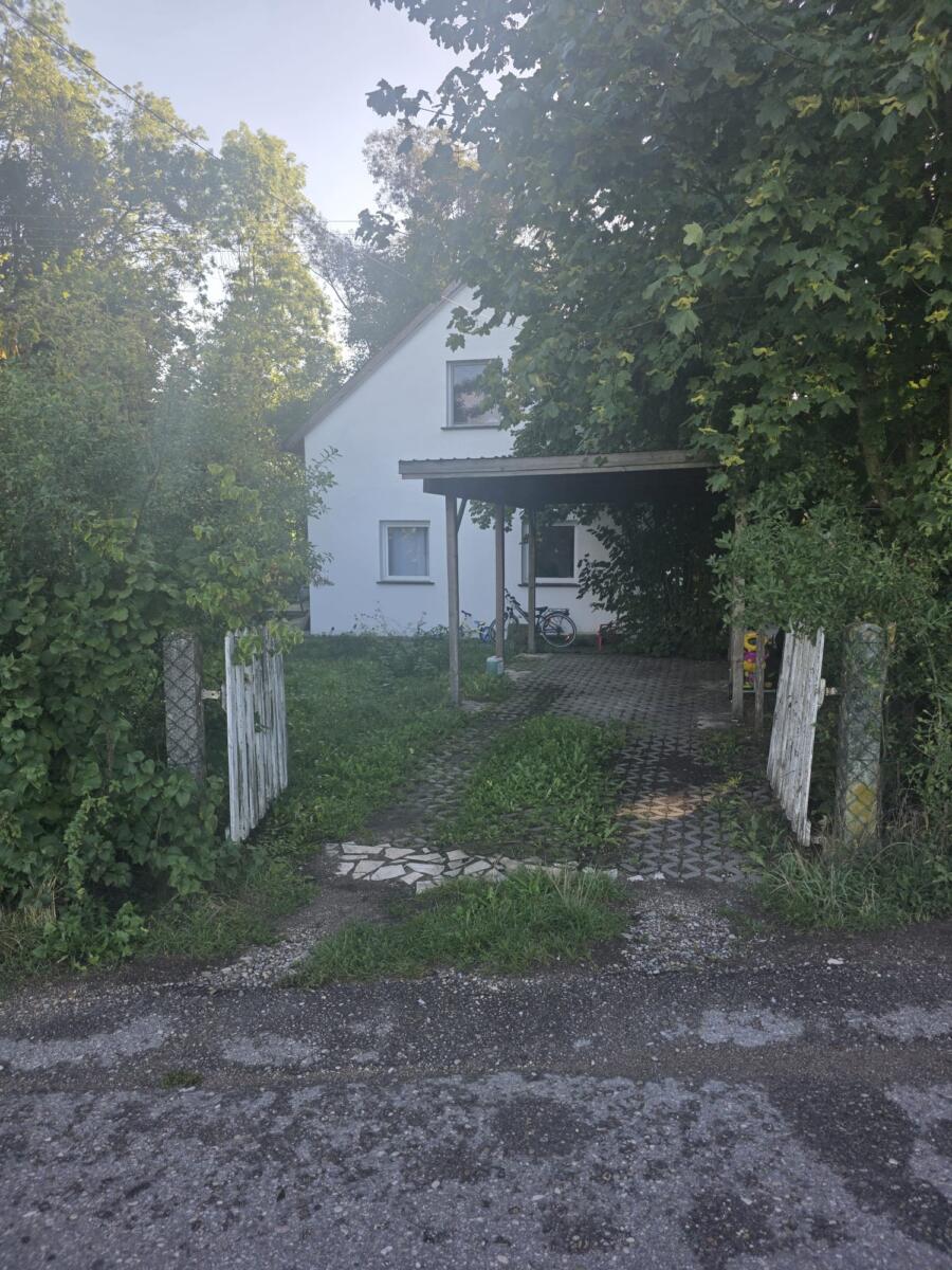 Haus 86 Eingangstor