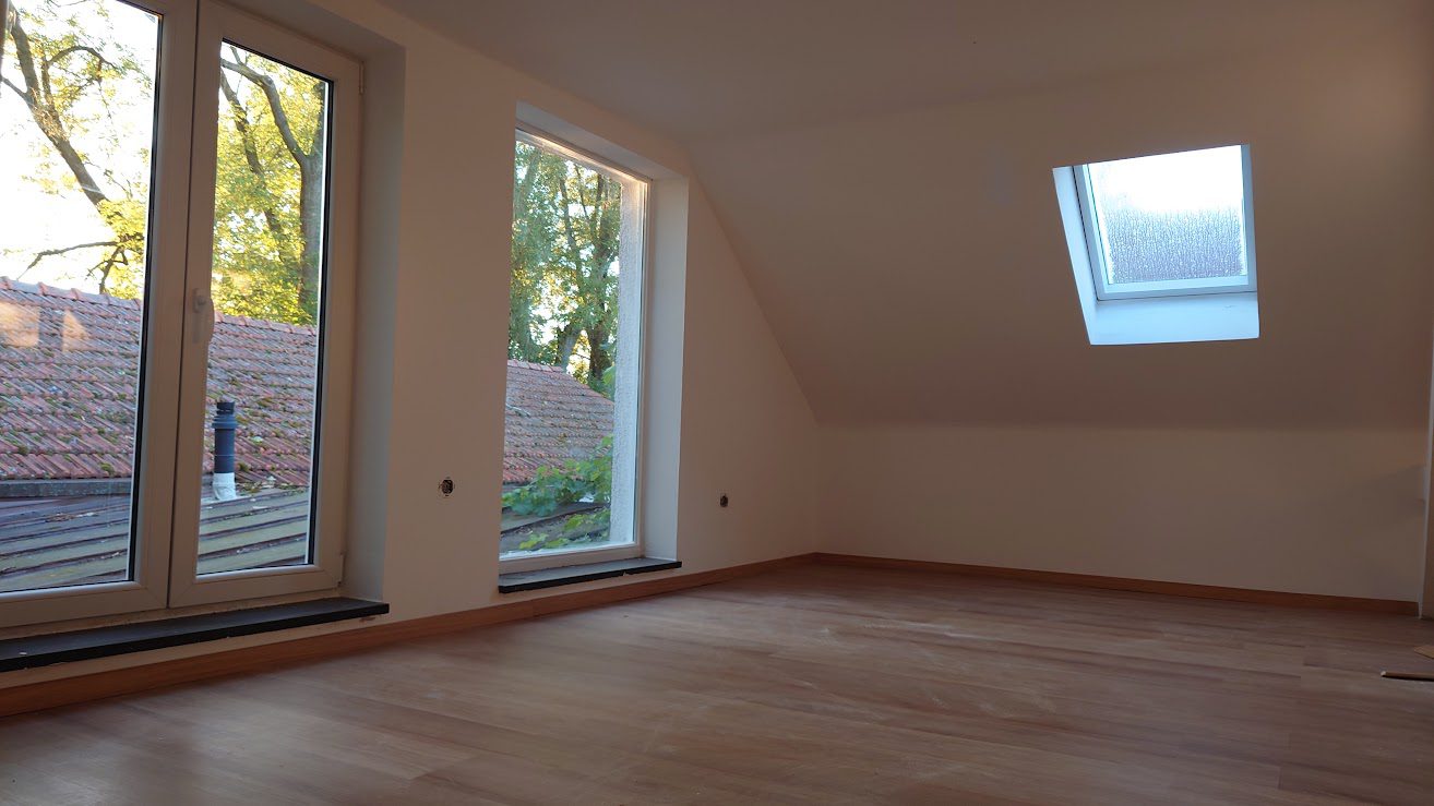 Haus 86 Zimmer rechts Dachgeschoß 4