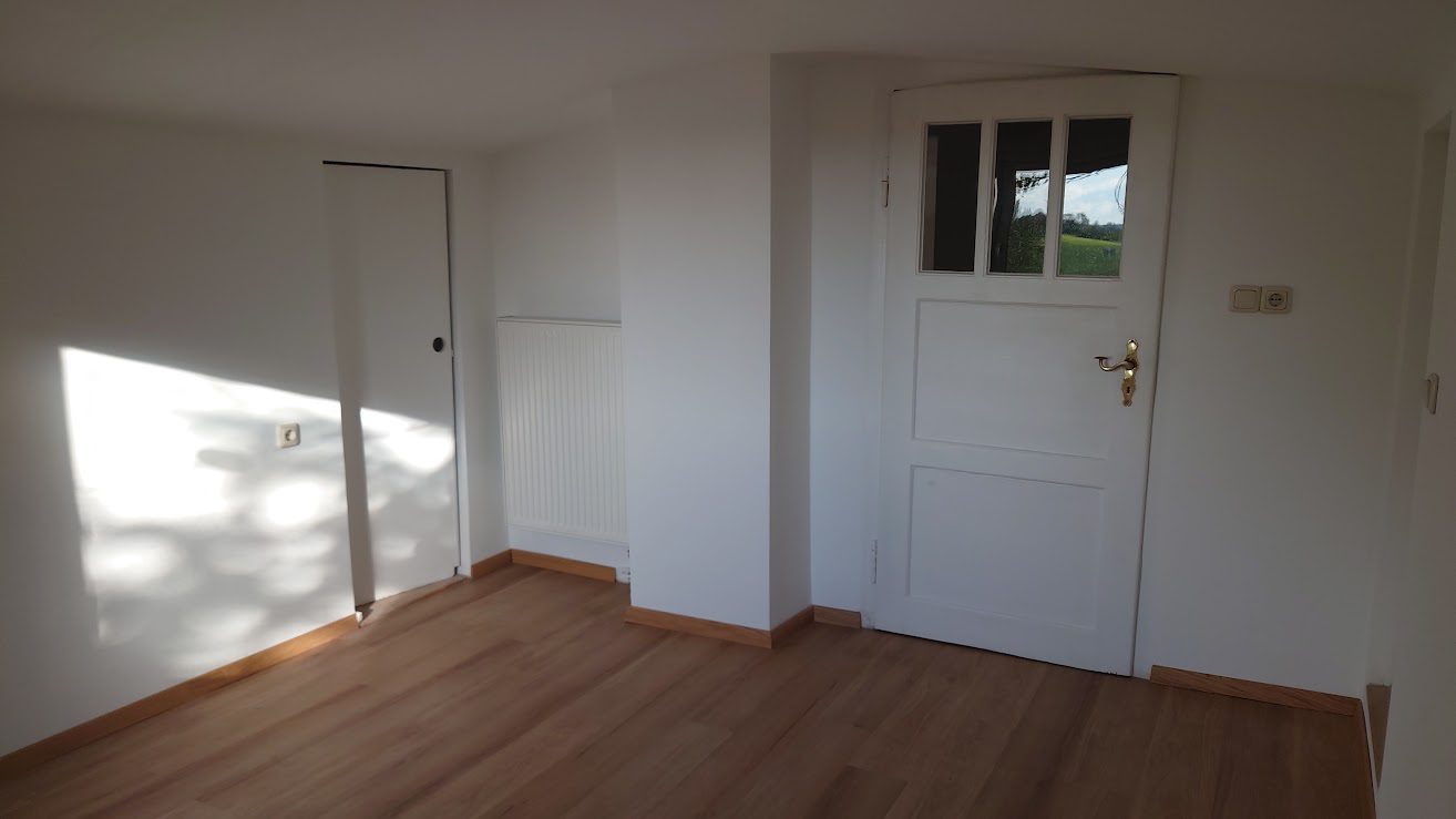 haus 86 Zimmer links Dachgeschoß 3