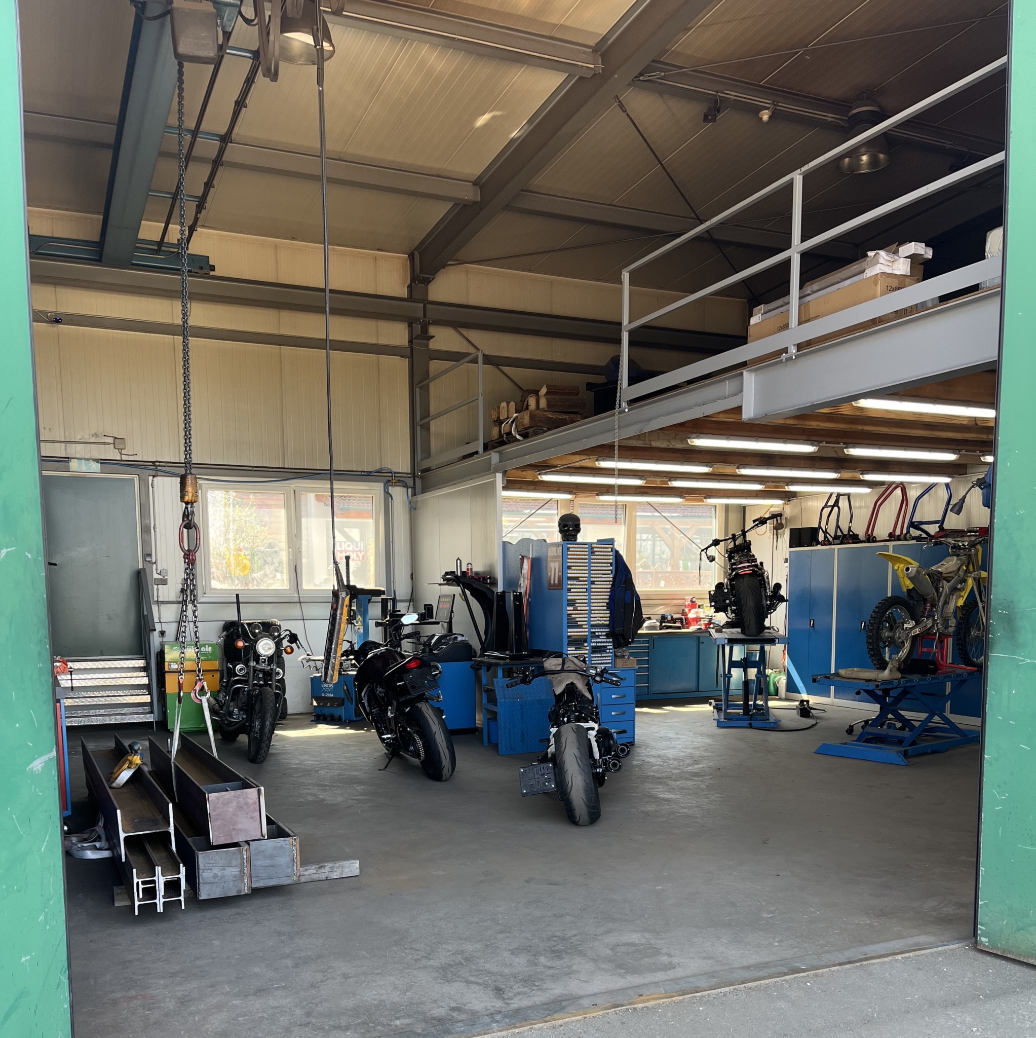 Lager,-Produktionshalle,Werkstatt3